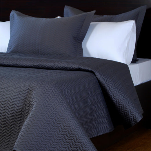 Cotton Sateen Coverlet Waves Pattern